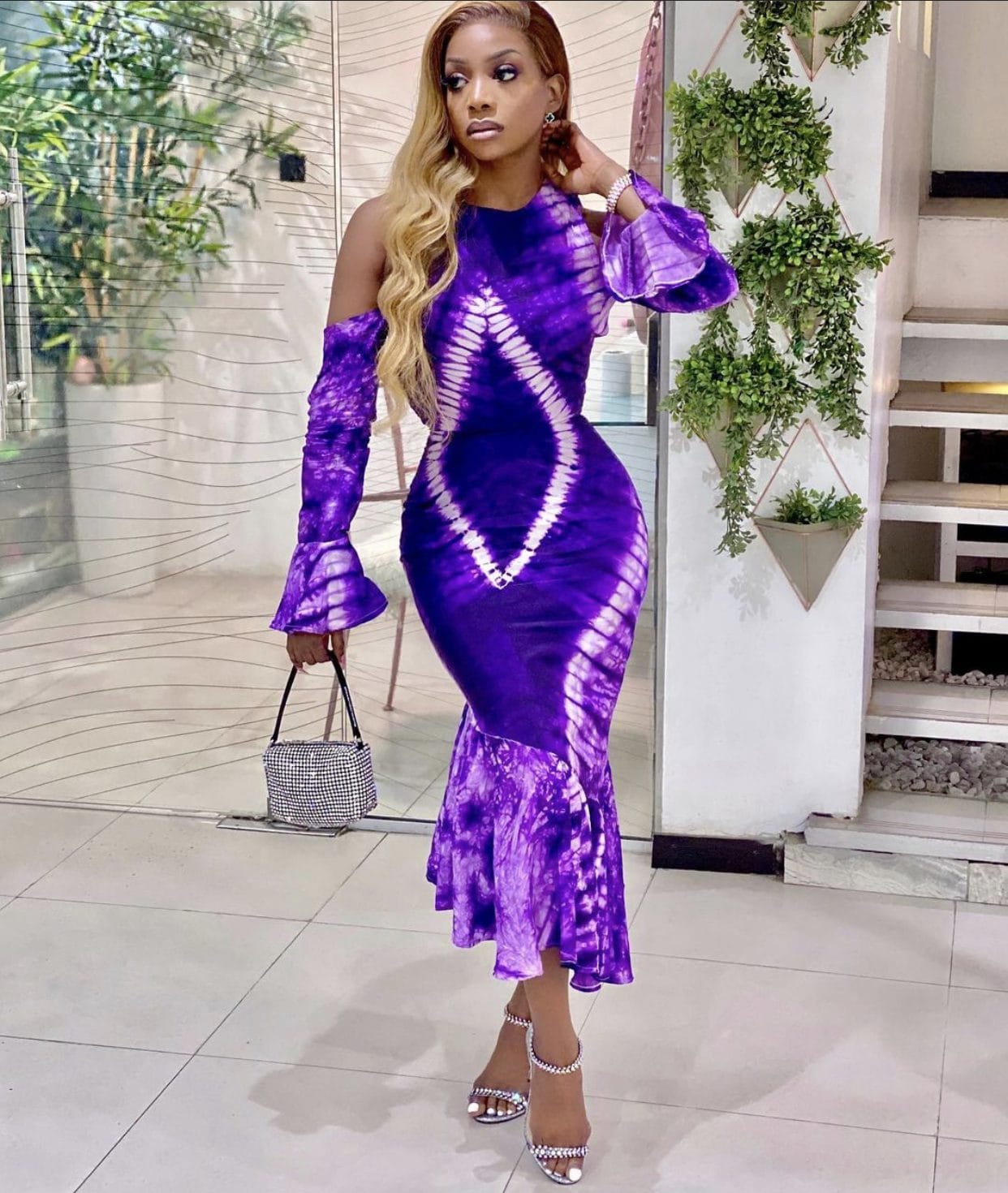 oma dress